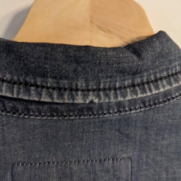 $10 Weekend MaxMara | Chambray Denim Shirt - Picture 8 of 8